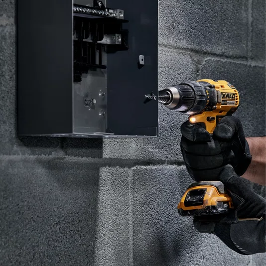 Parafusadeira Furadeira 20v Max 2 Baterias Dcd7771d2 Dewalt